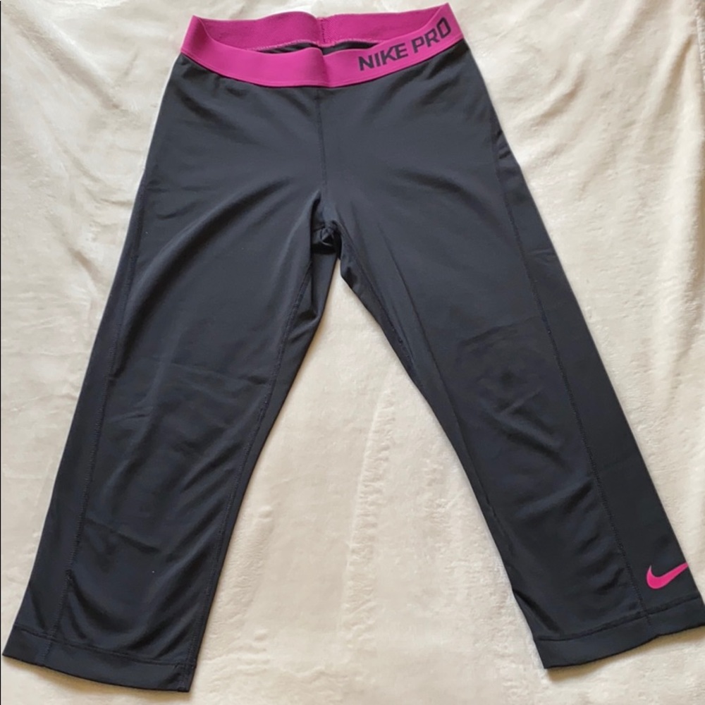 Nike Pro Crop Leggings small